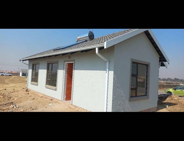 2 BEDROOM HOUSE FOR SALE IN SELCOURT